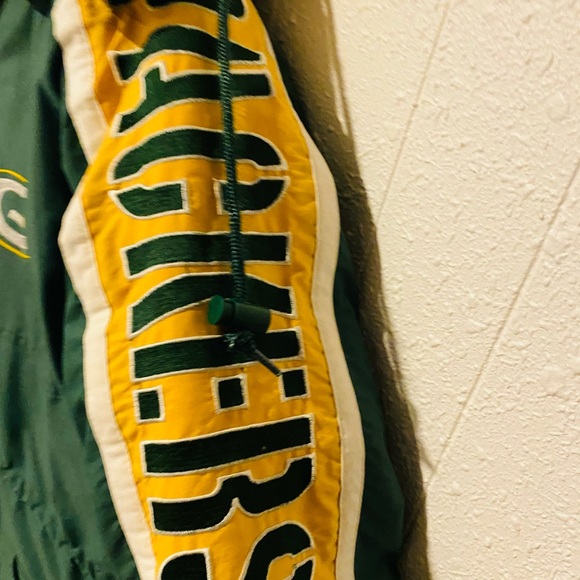 Vintage STARTER Green Bay Packers Long puffer Jacket - Picture 4 of 15